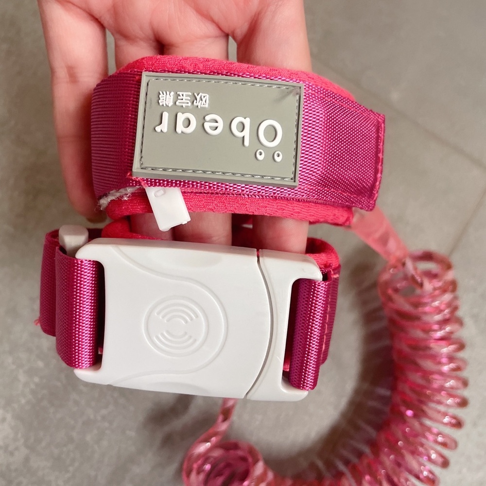 Anti Lost Wristband with Lock Toddler Child Safety Wrist Leash - Picture 2 of 4